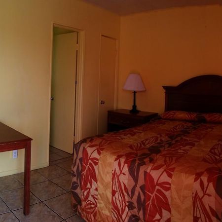 Twi Light Motel Holly Hill Екстер'єр фото