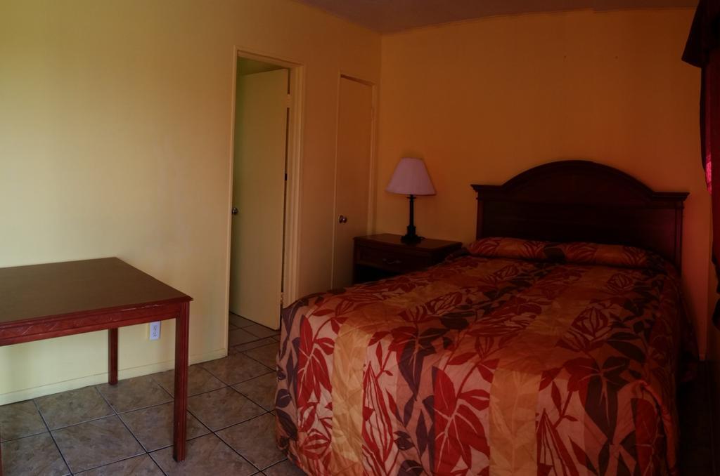 Twi Light Motel Holly Hill Екстер'єр фото