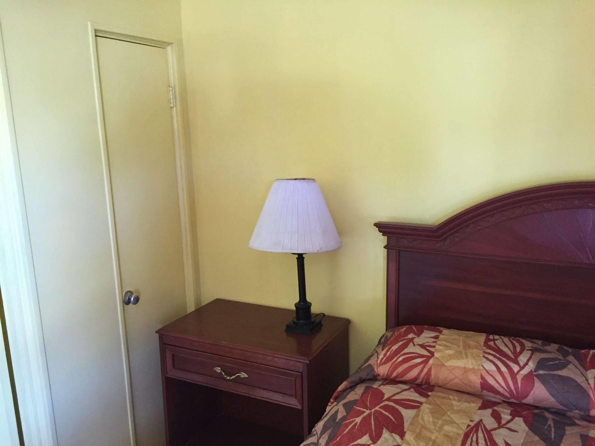 Twi Light Motel Holly Hill Екстер'єр фото
